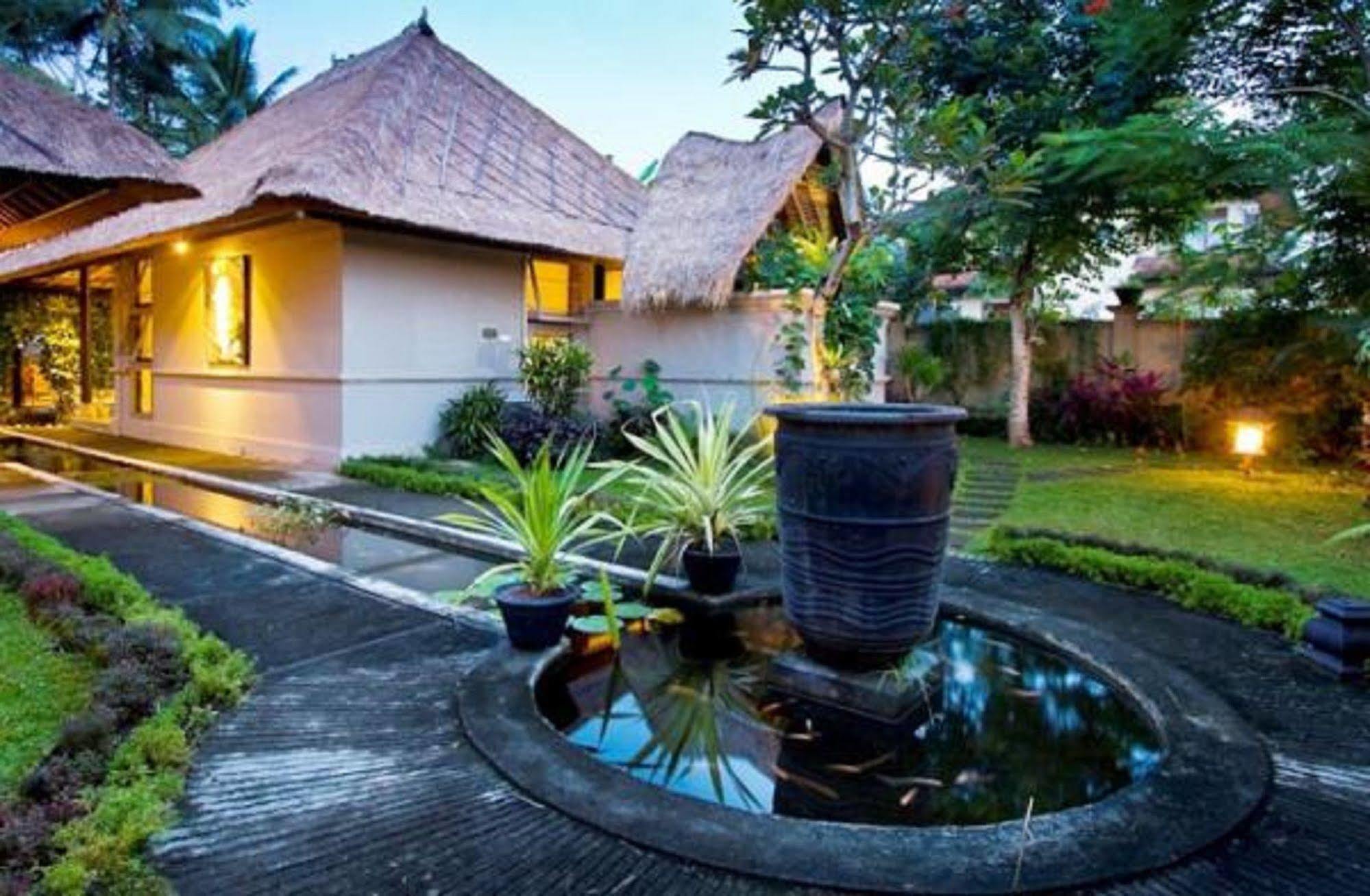 Hotel Puri Lotus Ubud Esterno foto